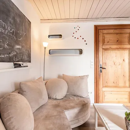 Apartment Tuerkis - Jaspis Mit Rubin *