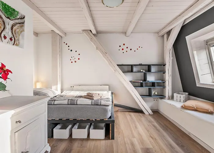 Haevn Am Meer, Koje Und Reussenkoge