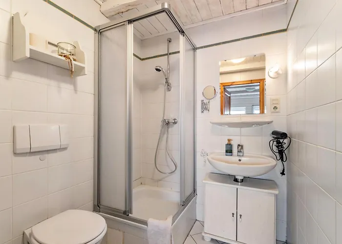 Haevn Am Meer, Koje Und Reussenkoge